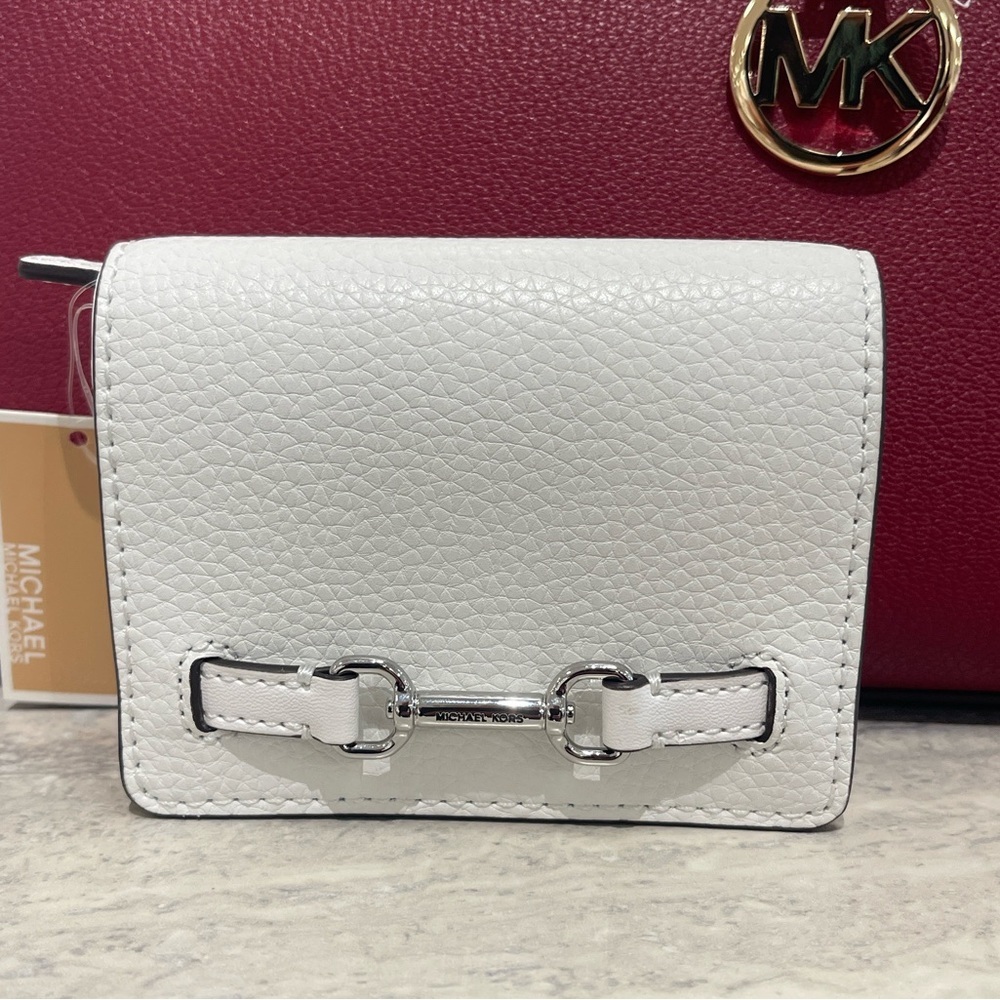 MICHAEL KORS Carson Small Pebbled Leather Wallet
Optic White 
NWT
